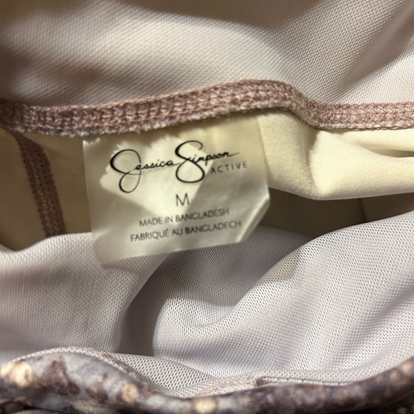 Ellie active wear - Picture 7 of 7